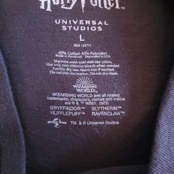 Womens Harry Potter Hogwarts House Emblems Short Sleeve Size Large Graphic Tee - Picture 4 of 6